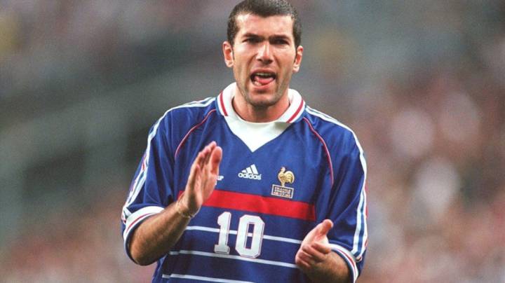 Top 10 huyền thoại vĩ đại nhất mọi thời đại của bóng đá Pháp: Henry chỉ đứng thứ 3, Cantona xứng đáng vào top