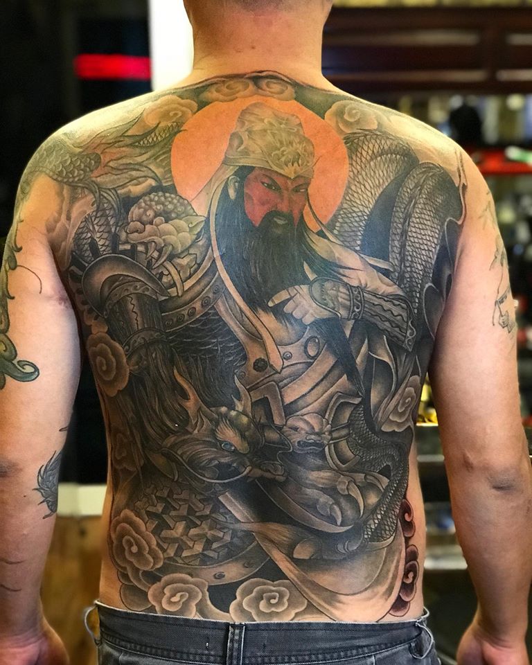 Hình Tattoo Quan Vũ kín lưng