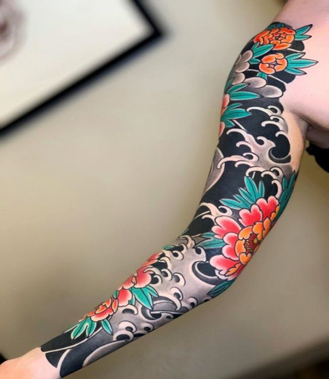 Hình xăm hoa Nhật cổ cánh tay đẹp