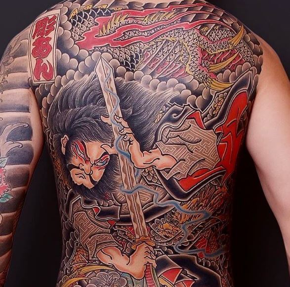 Hình xăm samurai hoa văn